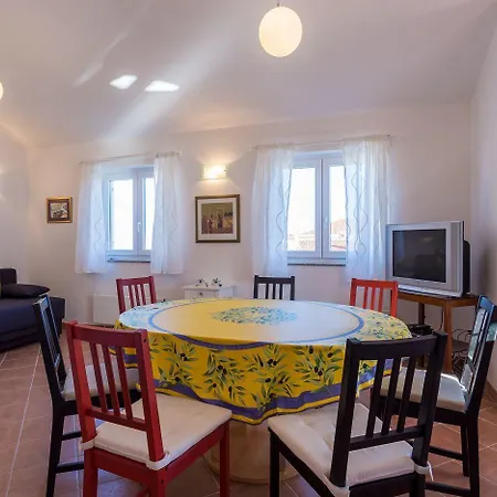 Nur 200 Meter Zum Tollen In Apartment Baska (Krk)
