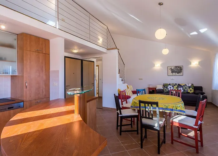 Apartament Nur 200 Meter Zum Tollen In Baška