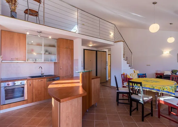 Nur 200 Meter Zum Tollen In Baška