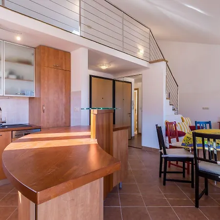 Nur 200 Meter Zum Tollen In Lägenhet